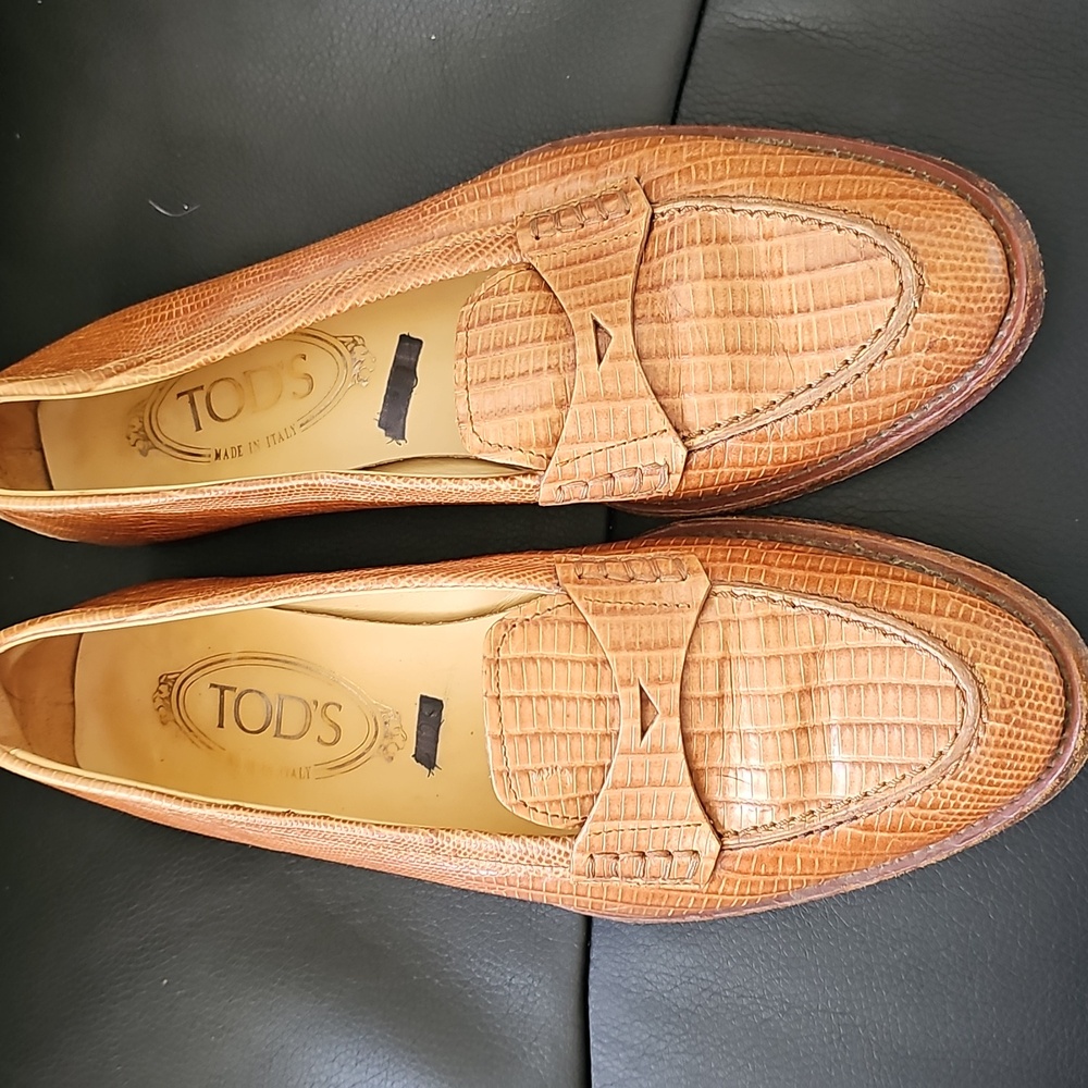Tod's Vintage Textured Leather Loafers